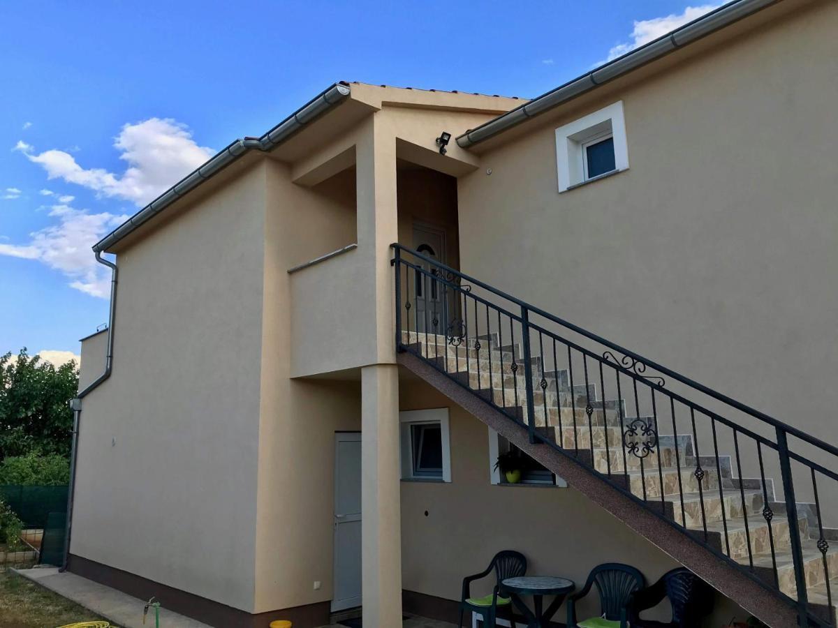Apartman Laura Tribunj  Bagian luar foto