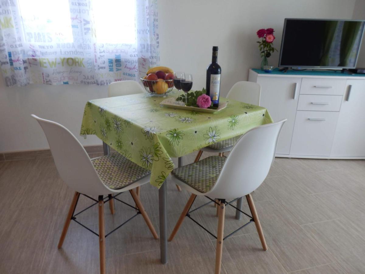 Apartman Laura Tribunj  Bagian luar foto