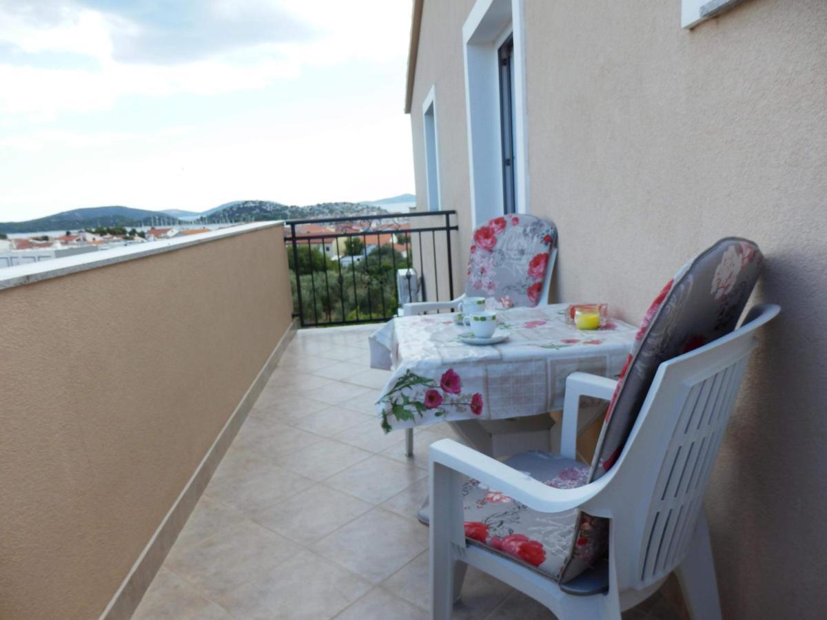 Apartman Laura Tribunj  Bagian luar foto